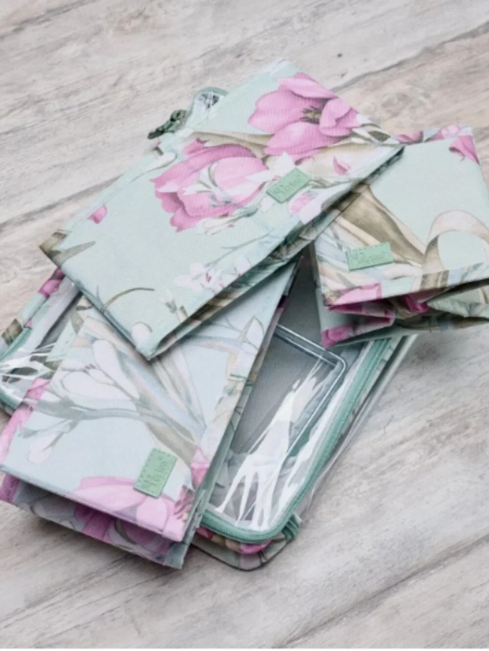 Periea Set of 4 Compact Cosmetic Set Storage-Green Floral-NEW-V90533